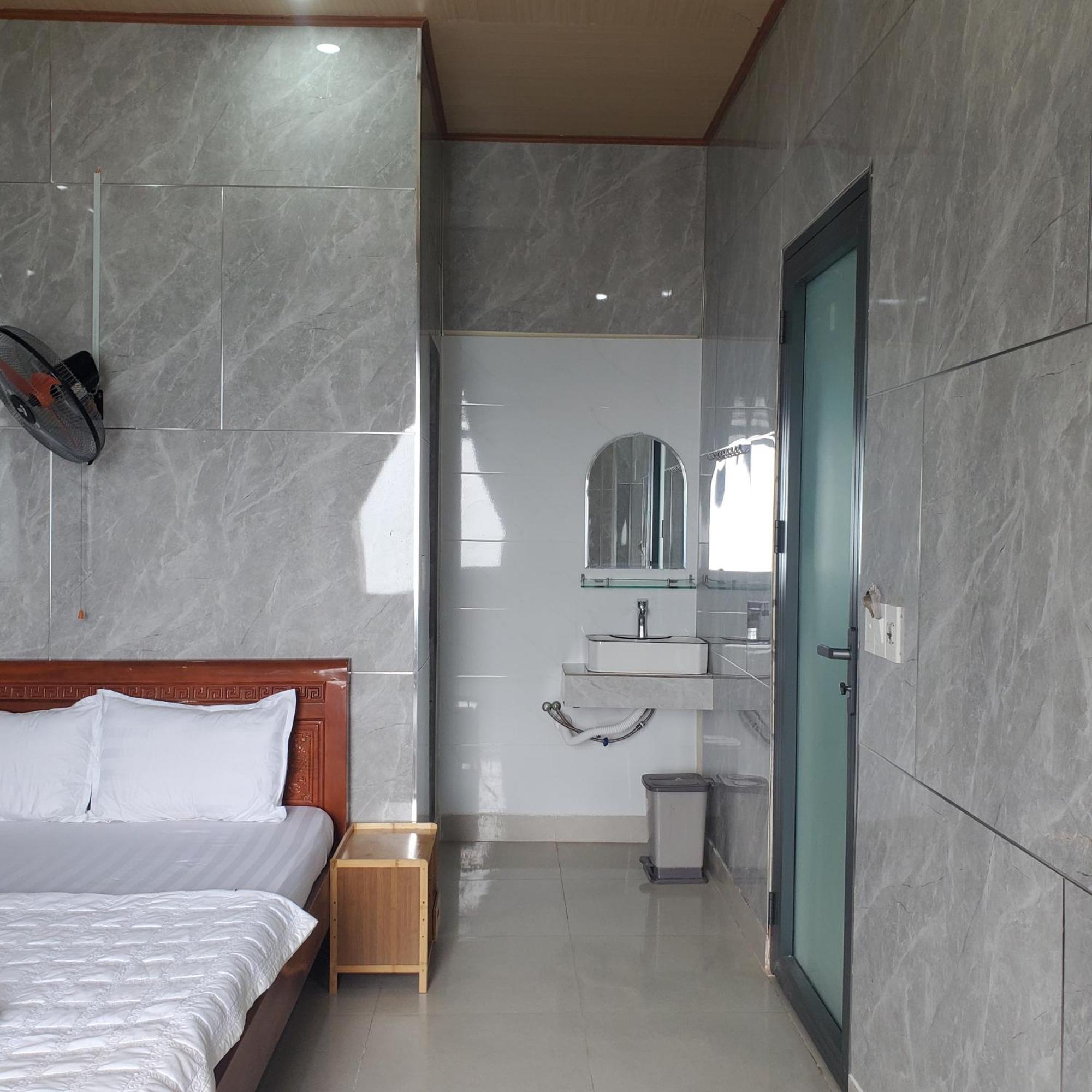 Tuan Thanh Homestay Tân Hiệ Exteriér fotografie